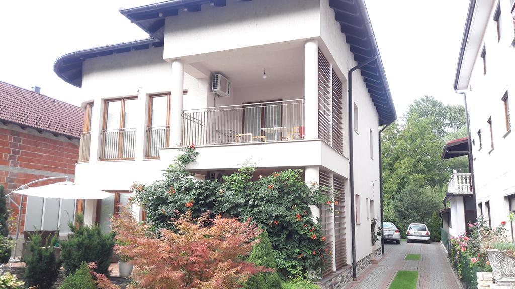 Farah Superior Apartments Бихач Экстерьер фото